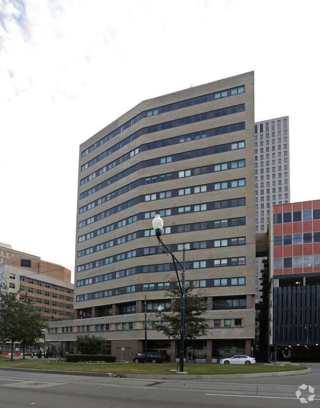 Saratoga Apartments 212 Loyola Ave New Orleans LA 70112 Apartment Finder