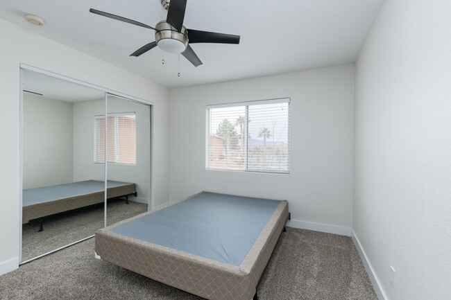 Building Photo - Upper Level 2 bedroom, 2 bathroom with great views at The Falls