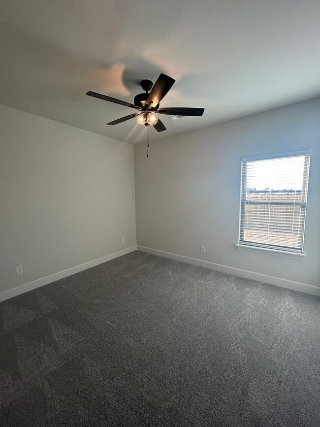 Building Photo - Beautiful Modern Home in Pea Ridge!