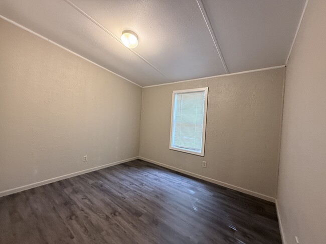 Building Photo - 6065 PA-25