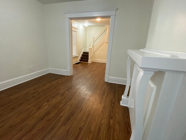 Building Photo - 82 Dana Ave