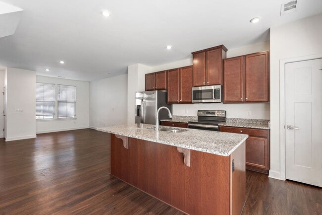 Building Photo - 4316 Summercrest Blvd