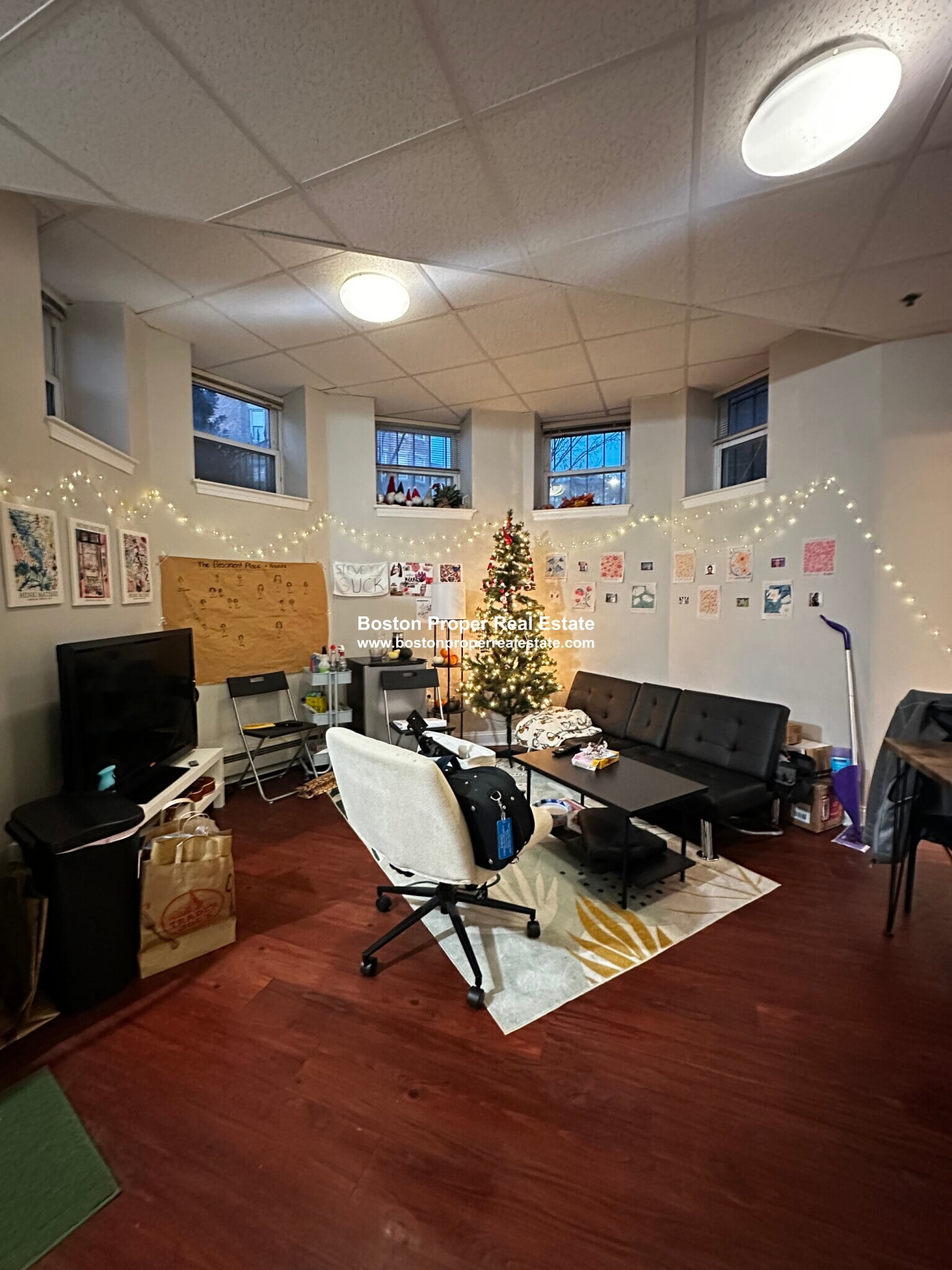 Building Photo - 61 Park Dr