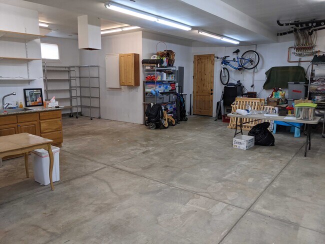 Building Photo - 2912 21st Ave