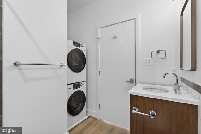 Building Photo - 117 N 21st St