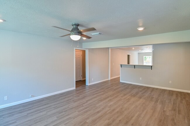 Building Photo - 4714 Nichols St