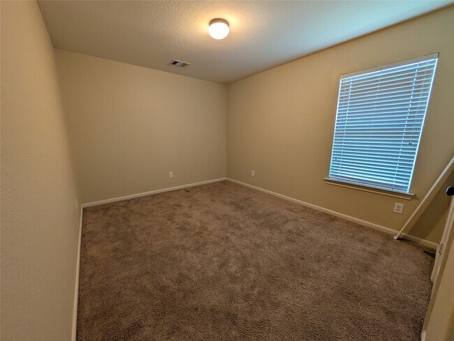 Building Photo - 6614 Hunters Creek Ln