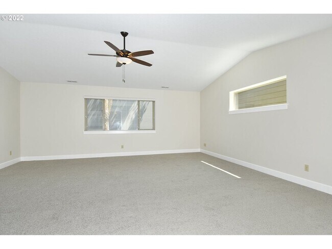 Building Photo - 11048 SW Legacy Oak Way