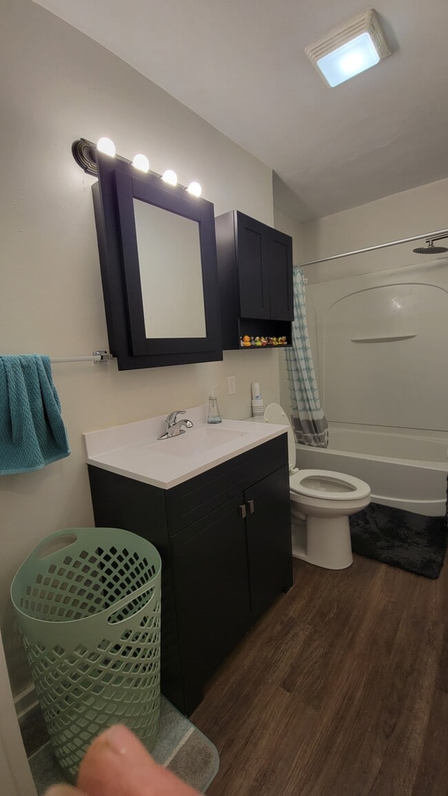 Primary Photo - 922 6th St