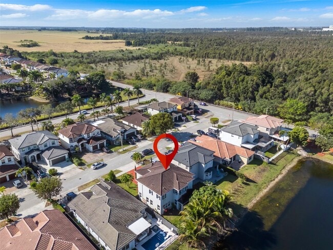 Building Photo - 16605 SW 55th Terrace