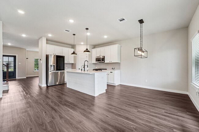 Building Photo - 15011 Red Buckeye Dr