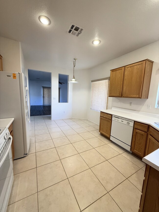 Building Photo - 2152 Indigo Creek Ave