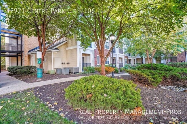 Building Photo - 12921 Centre Park Cir