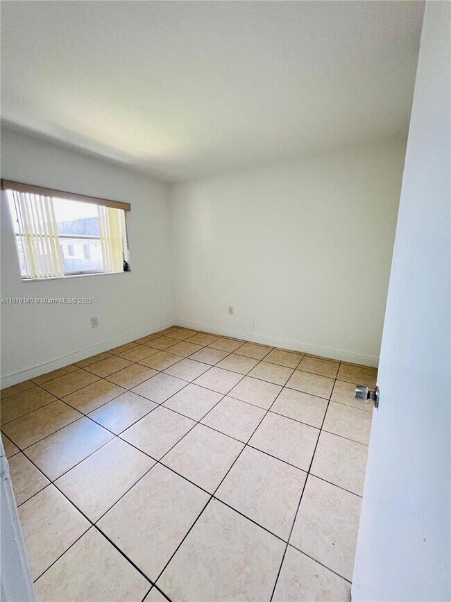 Building Photo - 8475 SW 94th St