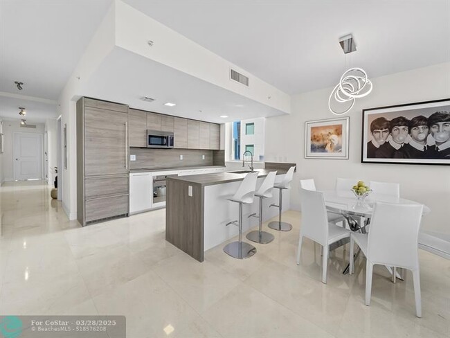 Building Photo - 400 Sunny Isles Blvd