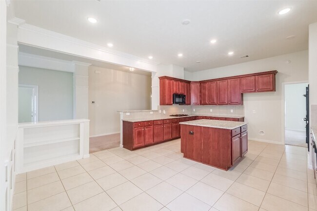 Building Photo - 6811 Gonzales Pt