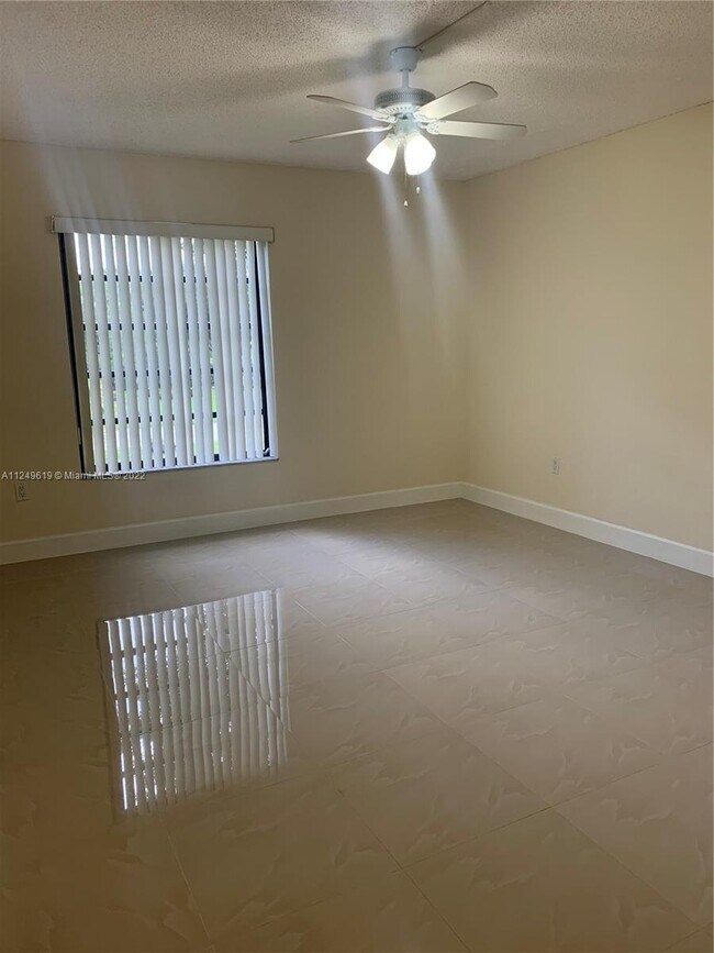 Building Photo - 5800 SW 127th Ave