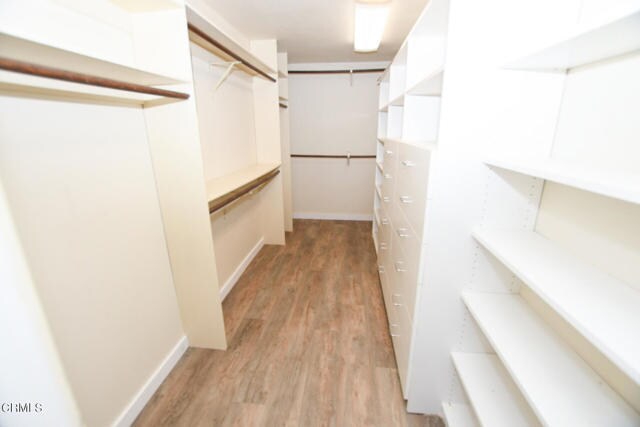Building Photo - 545 N Avocado Pl