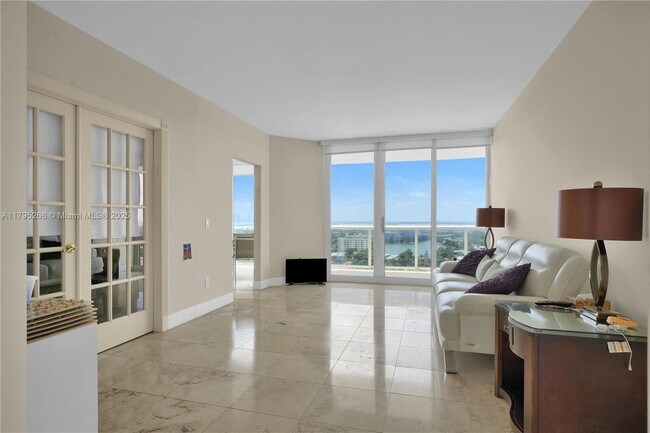 Building Photo - 4775 Collins Ave