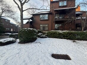 Building Photo - 224 Sandcastle Ky