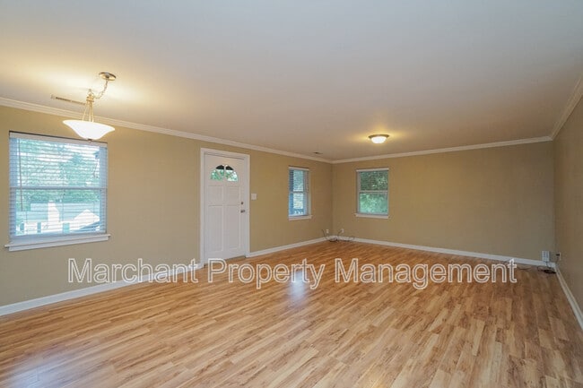 Building Photo - 717 Bennett St