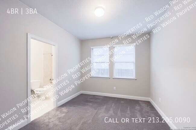 Building Photo - 9006 La Junta