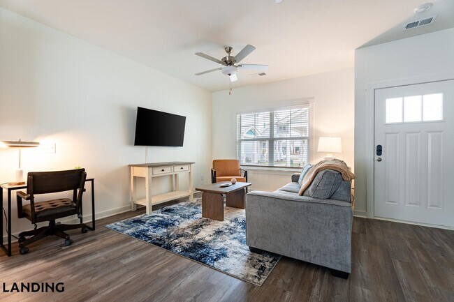 Building Photo - 3164 Mulberry Blvd