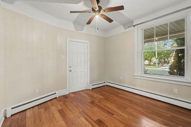 Building Photo - 530 Hummel Ave