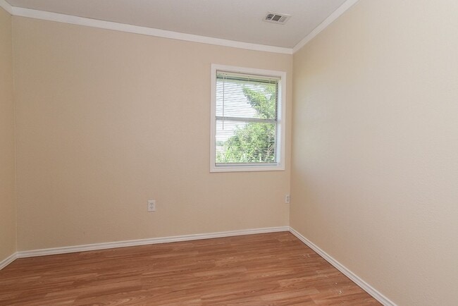 Building Photo - 195 FM 1564