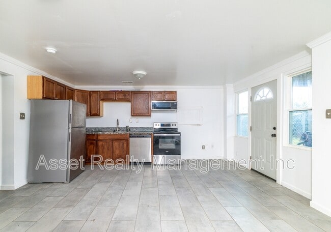 Building Photo - 4143 W Beaver Creek Dr