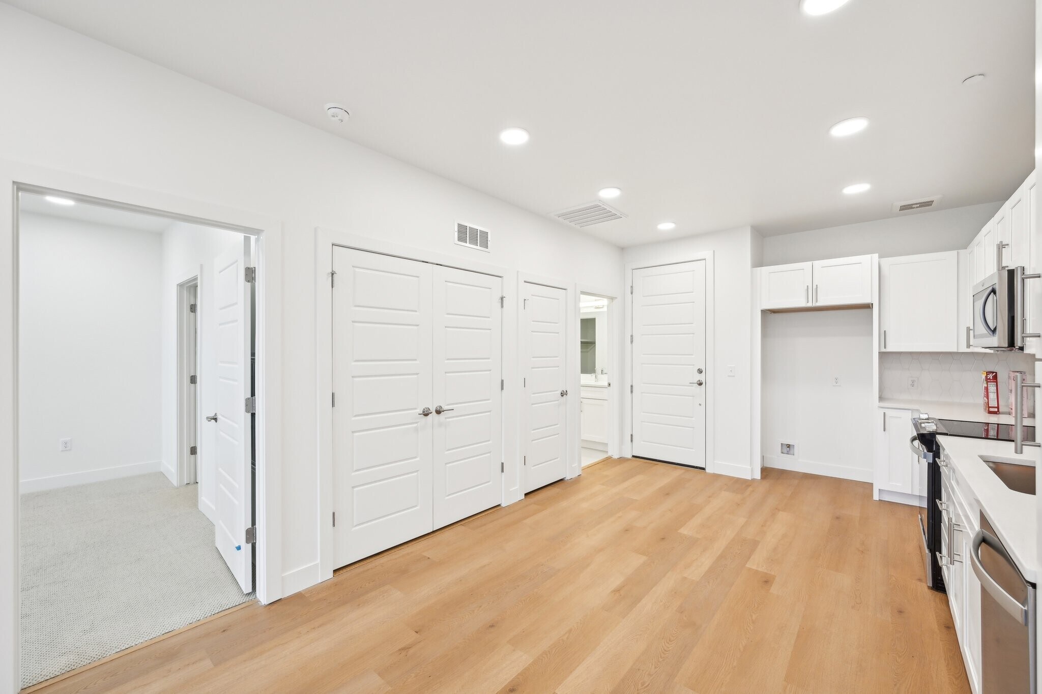 Building Photo - 2899 W 52nd Ave