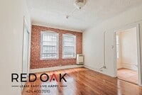 Building Photo - 832 S Oxford Ave