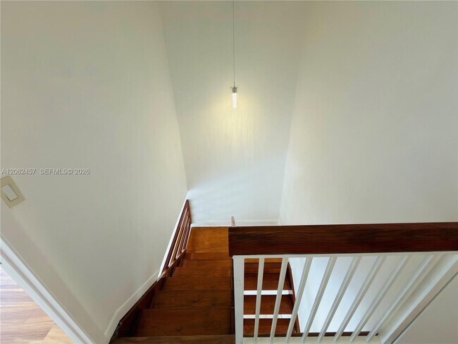 Building Photo - 3957 Adra Ave