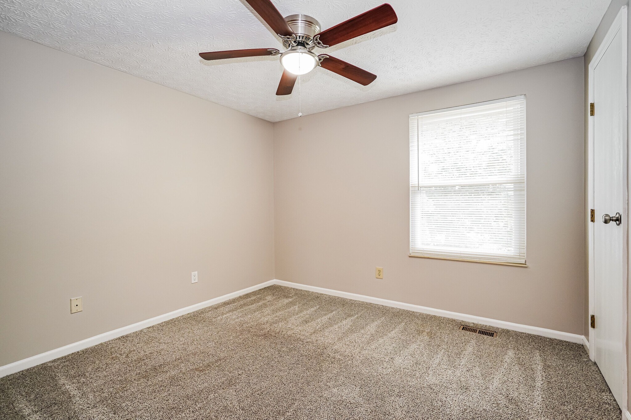 Building Photo - 3976 Maidstone Dr
