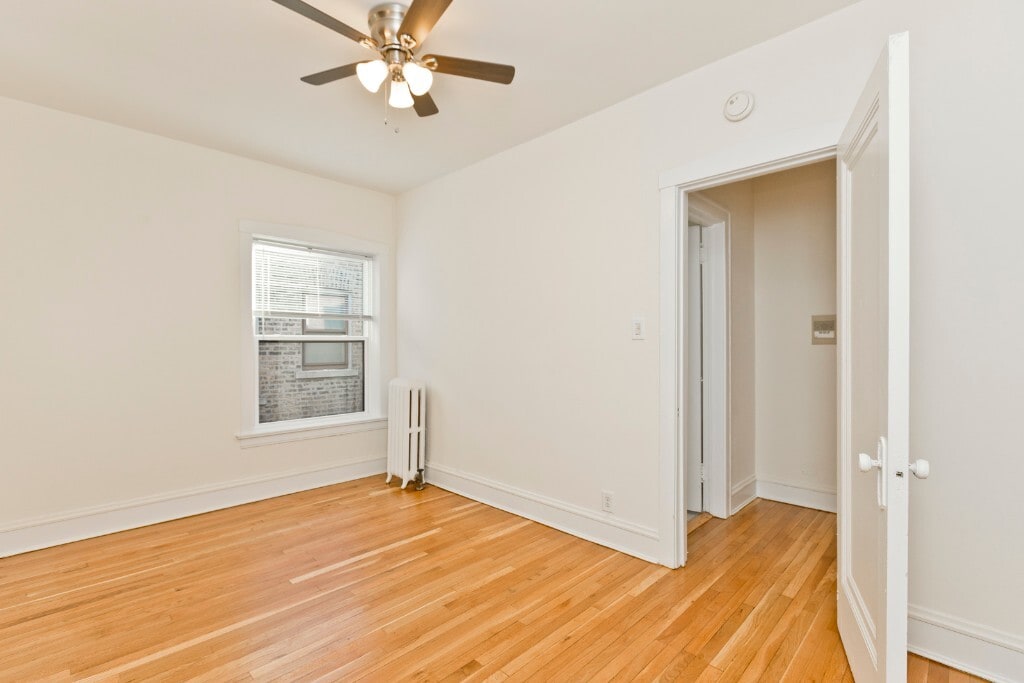 Building Photo - 735 Hinman Ave