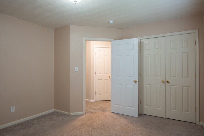 Building Photo - 1404 37th St