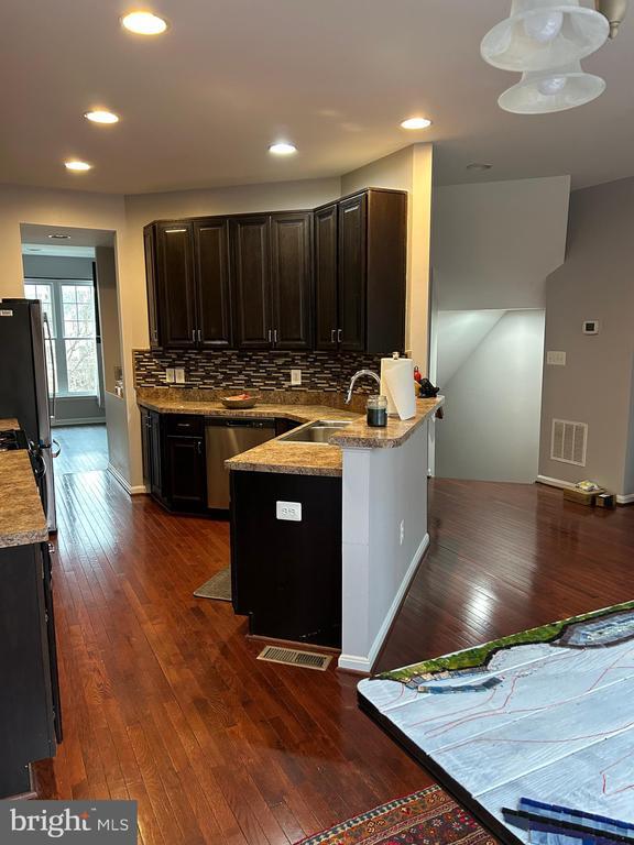 Building Photo - 11912 Benton Lake Rd