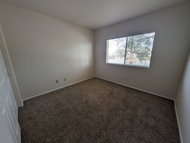 Building Photo - 2 Bedroom Condo in the Boardwalk at Anders...