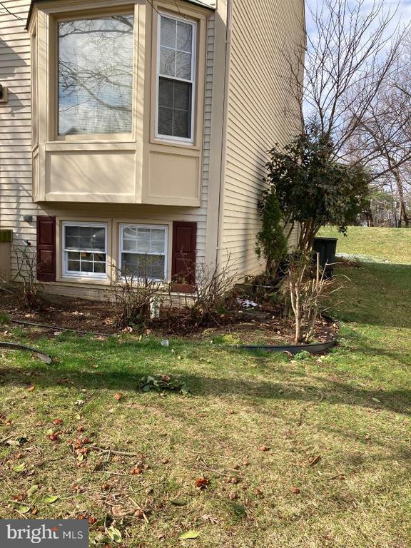 Building Photo - 6142 Joust Ln