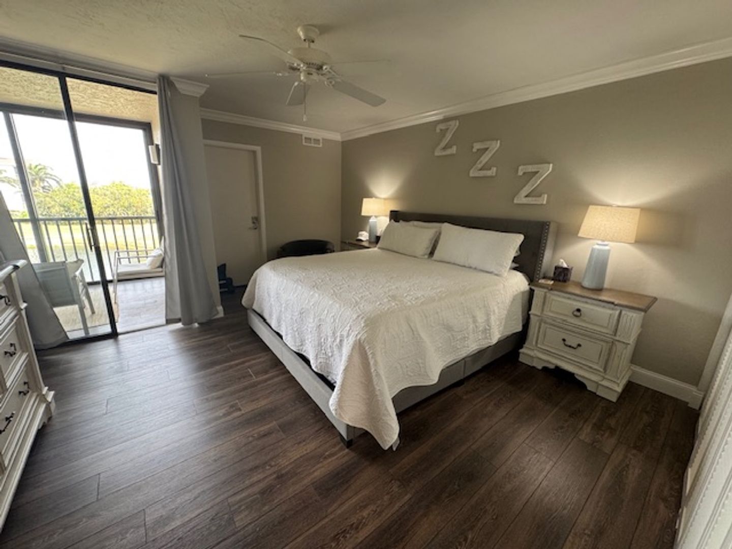 Building Photo - Flagship Village Condo in The Landings Yacht Golf & Tennis Club