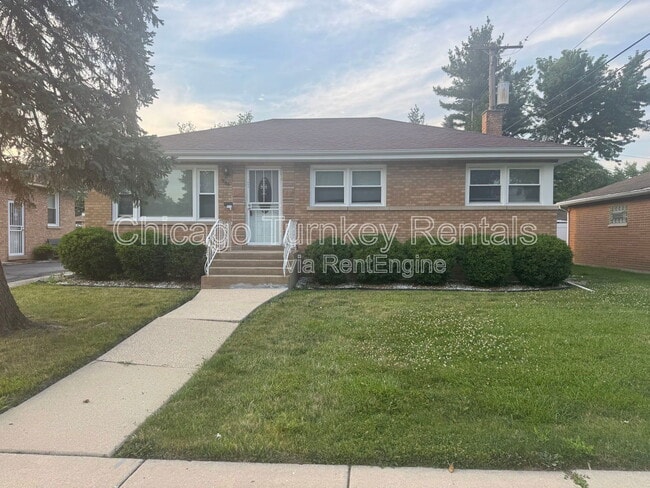 Primary Photo - 1006 E 163rd Pl
