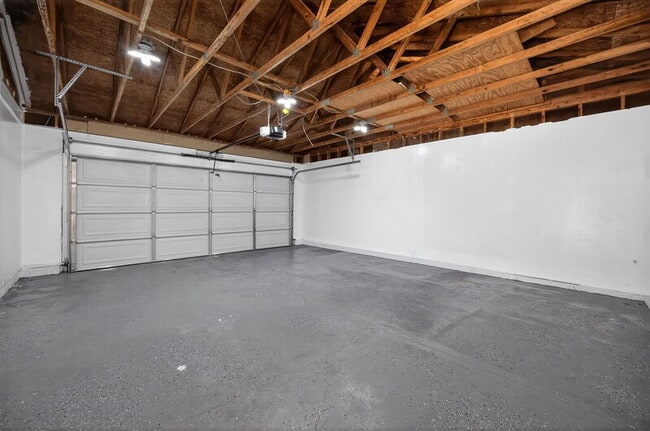 Building Photo - 1362 Half Moon Dr