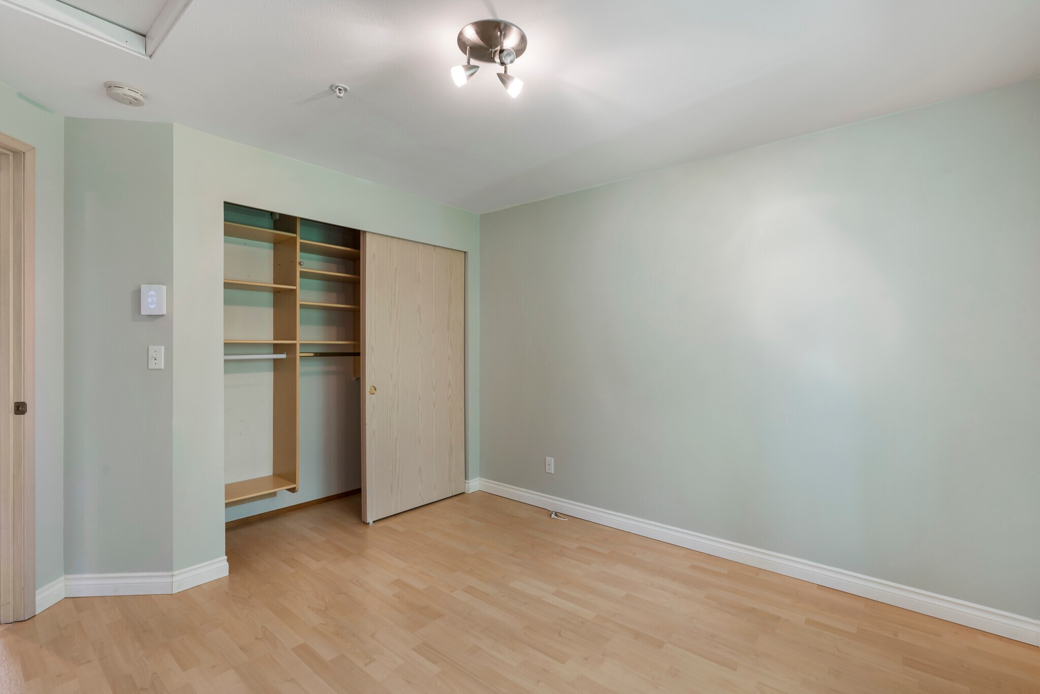 2nd bedroom with California closet - 9910 NE 137th St