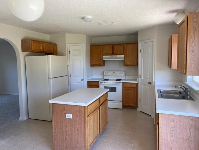 Building Photo - 217 Chadworth Dr