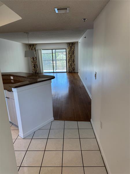Building Photo - 2334 S Cypress Bend Dr