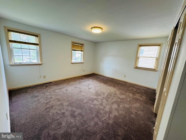 Building Photo - 410 Barby Ln