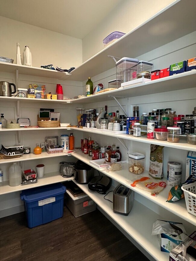 Building Photo - GORGEOUS Bountiful Home!!!