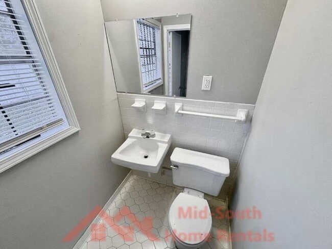 Building Photo - 3940 Schoolfield Rd