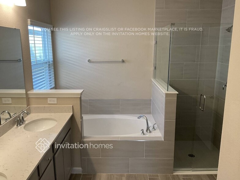 Building Photo - 6280 Starlight Dr