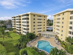 Building Photo - 3410 Gulf Shore Blvd N